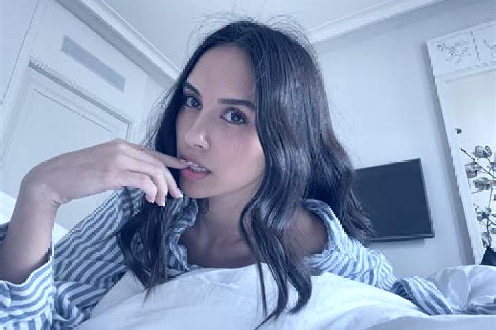 Iris, 32, a black grey-eyed indian companion based in Imeni Poliny Osipenko. Offering Travel Companion, Girlfriend Experience, Massage, Couples. Available fo...