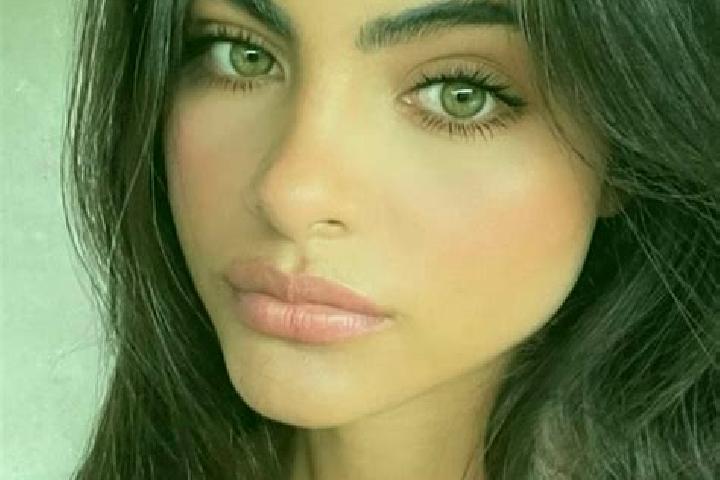 Iris, 32, a brunette dark-eyed middle eastern companion based in Conima. Offering Duos, Fetish, Girlfriend Experience. Available for incall and outcall, day ...