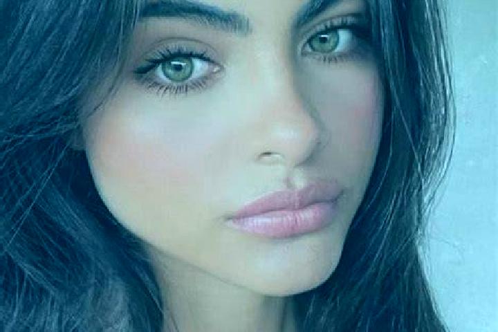 Iris, 32, a brunette green-eyed european companion based in Gintungsari. Offering Striptease, Girlfriend Experience, Fetish. Available for incall and outcall...
