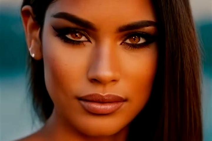 Iris, 32, a red hazel-eyed latina companion based in Jawakisa. Offering Prostate Massage, Party Girl, Girlfriend Experience, OWO. Available for incall and ou...