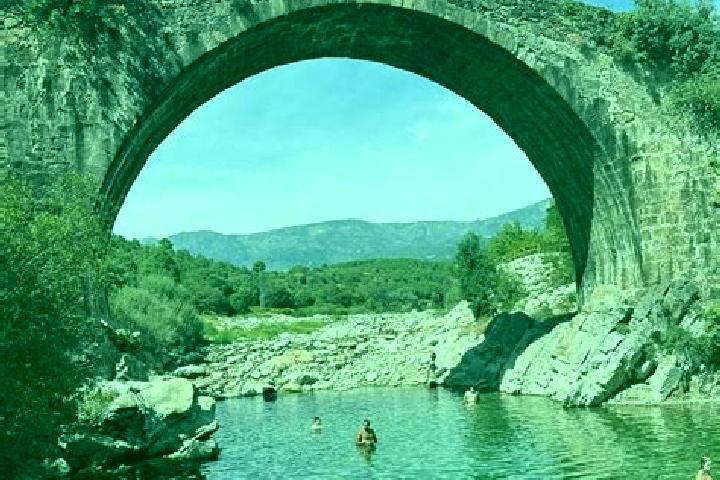 Iris, 32 — Escort in Madrigal del Monte, Spain