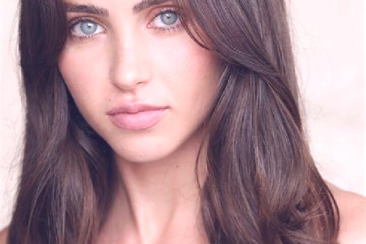 Iris, 33, a brunette blue-eyed caucasian companion based in Dranic. Offering Erotic Massage, Dinner Date, Travel Companion, BDSM. Available for incall and ou...
