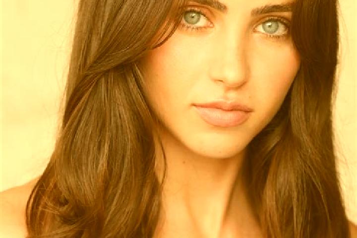 Iris, 33, a brunette blue-eyed caucasian companion based in Wallsend. Offering GFE, CIM, Deep French Kissing, Domination, Travel Companion. Available for inc...