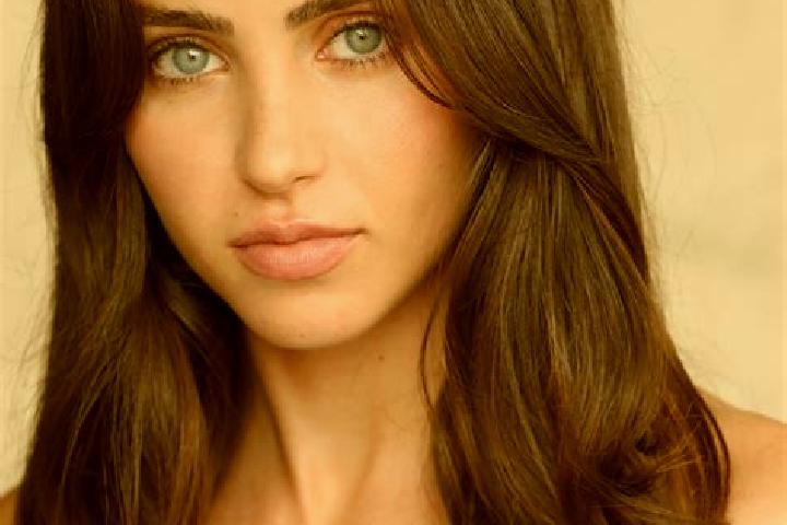 Iris, 33, a brunette dark-eyed european companion based in Dobre. Offering Party Girl, Travel Companion, Tantra. Available for incall and outcall, day and ev...