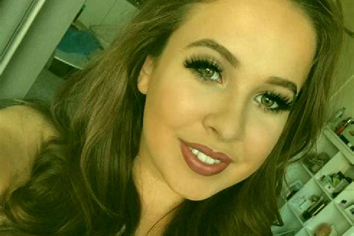 Iris, 33, a dark blonde amber-eyed ebony companion based in Telesti. Offering Prostate Massage, Overnight, Couples. Available for incall and outcall, day and...