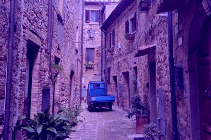 Iris, 33 — Escort in Casale Marittimo, Italy