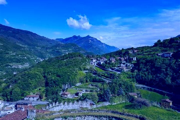 Iris, 33 — Escort in Monno, Italy