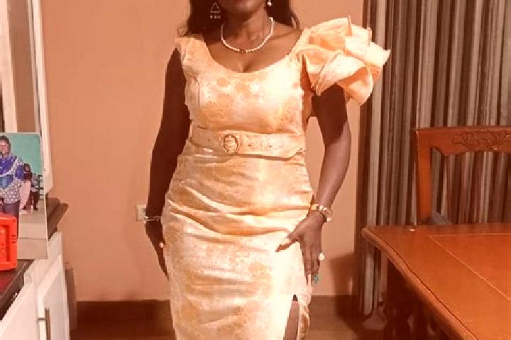 Iris, 33 — Escort in Oshie, Cameroon