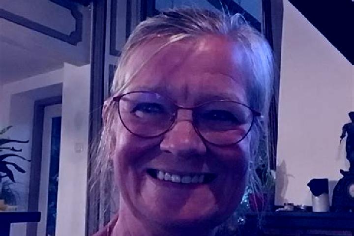 Iris, 33 — Escort in Uithuizermeeden, Netherlands