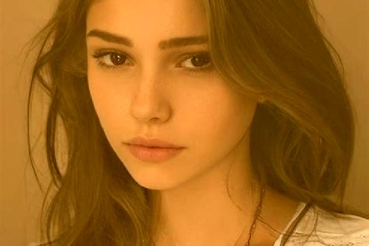 Iris, 34, a chestnut dark-eyed slavic companion based in Diofior. Offering Deep French Kissing, Roleplay. Available for incall and outcall, day and evening d...