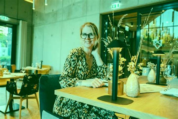 Iris, 34 — Escort in Baesweiler, Germany
