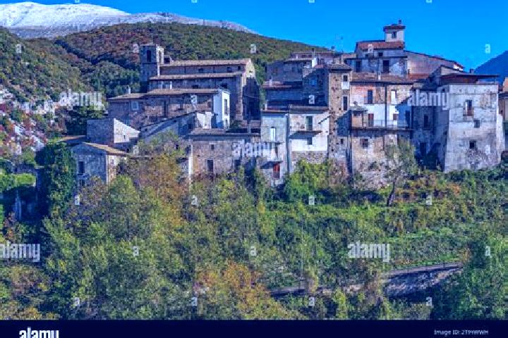 Iris, 34 — Escort in Cansano, Italy