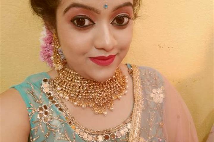 Iris, 34 — Escort in Madhurampur Dehri, India