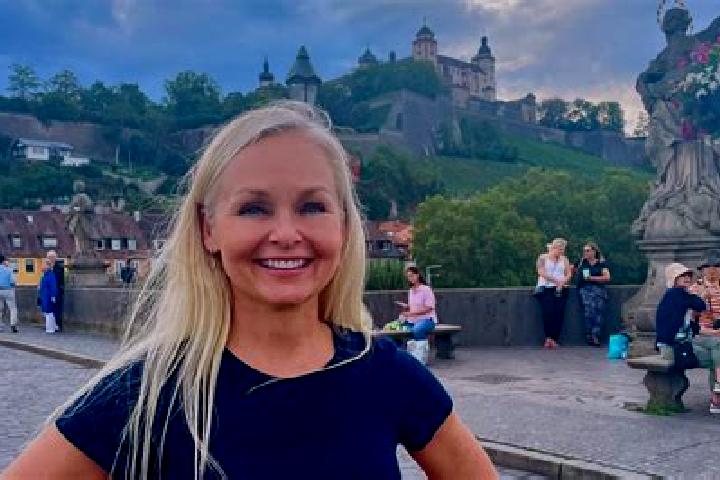 Iris, 34 — Escort in Meersburg, Germany