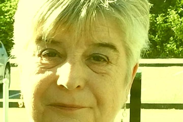 Iris, 34 — Escort in Noidans-les-Vesoul, France