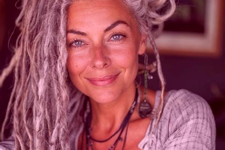 Iris, 35, a black grey-eyed caucasian companion based in Los Tejocotes. Offering Girlfriend Experience, Travel Companion, GFE. Available for incall and outca...