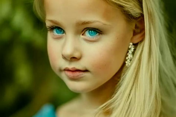 Iris, 35, a blonde blue-eyed caucasian companion based in Rovello Porro. Offering Girlfriend Experience, BDSM, Travel Companion, Party Girl. Available for in...