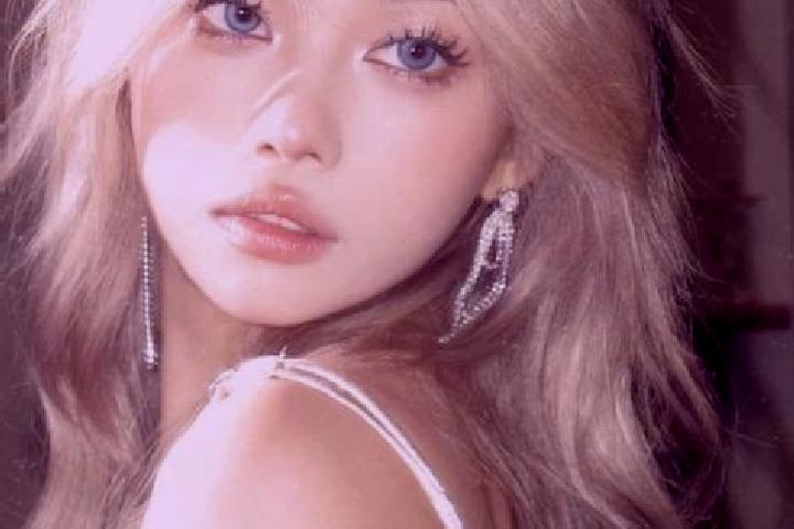 Iris, 35, a blonde dark-eyed asian companion based in Ibaiti. Offering Domination, Couples. Available for incall and outcall, day and evening dates.