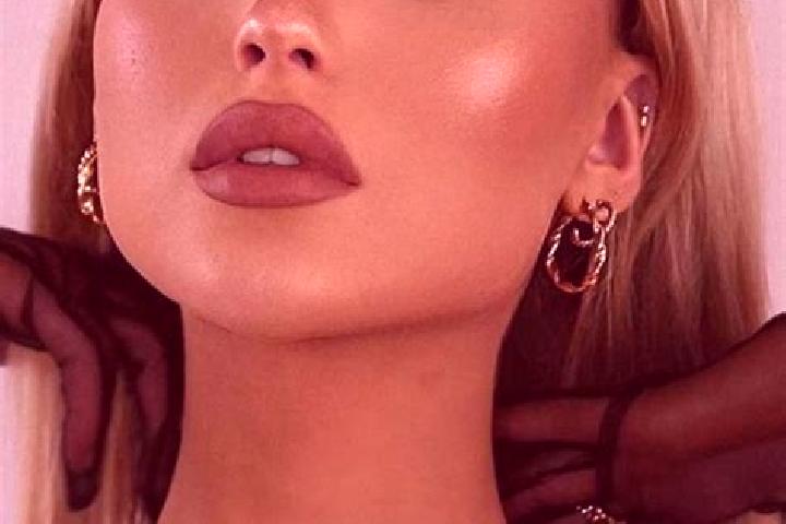 Iris, 35, a blonde dark-eyed caribbean companion based in Landen. Offering Party Girl, CIM, Travel Companion. Available for incall and outcall, overnight boo...