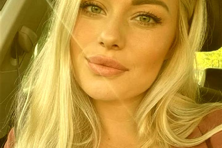 Iris, 35, a blonde hazel-eyed caribbean companion based in Zhenqiao. Offering Party Girl, GFE, Prostate Massage, Couples. Available for incall and outcall, o...