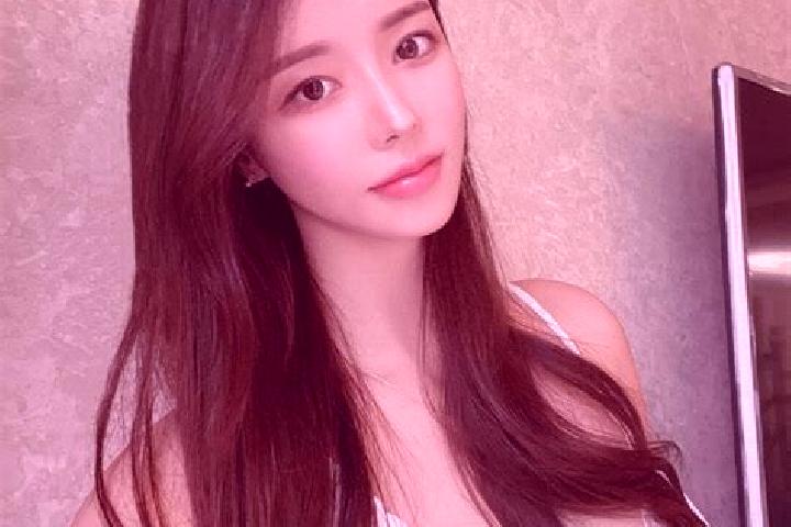 Iris, 35 — Escort in Yushanpu, China
