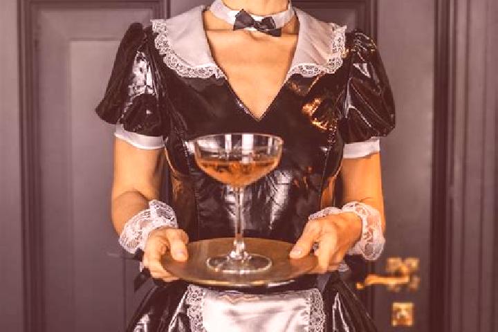 Iris, 36, a brunette blue-eyed mediterranean companion based in Pitou. Offering Dinner Date, Party Girl, Roleplay, Prostate Massage, BDSM. Available for inca...