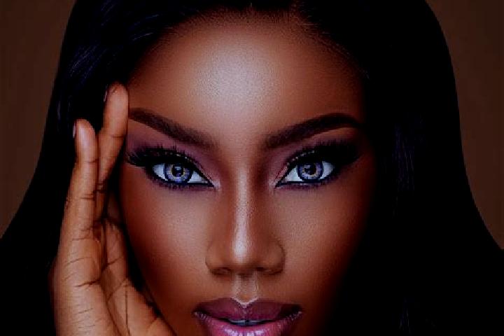 Iris, 36, a chestnut blue-eyed ebony companion based in Cacem. Offering Couples, Girlfriend Experience, Deep French Kissing. Available for incall and outcall...