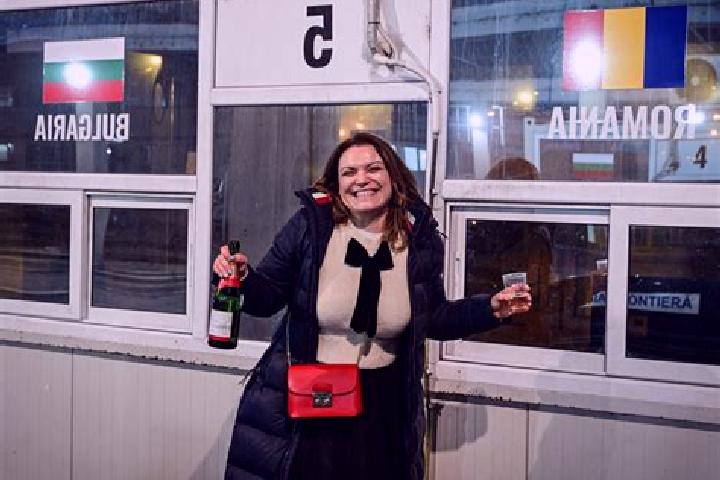 Iris, 36 — Escort in Castau, Romania