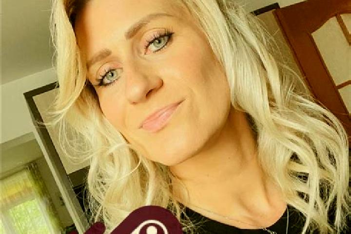 Iris, 36 — Escort in Hovorany, Czech Republic