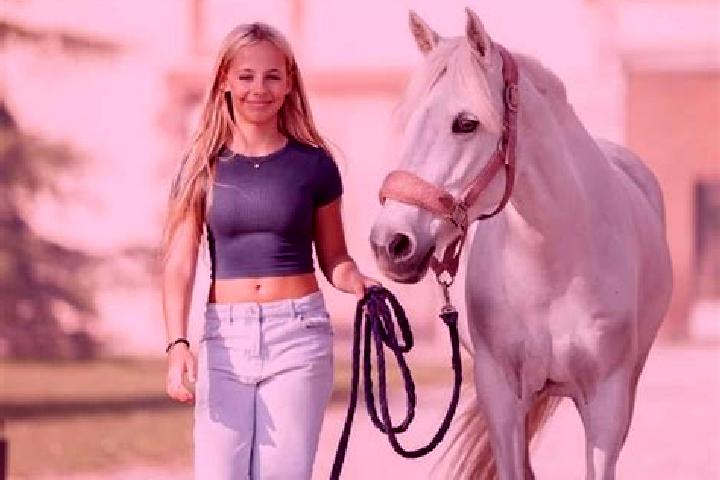 Iris, 36 — Escort in Santa Giuletta, Italy