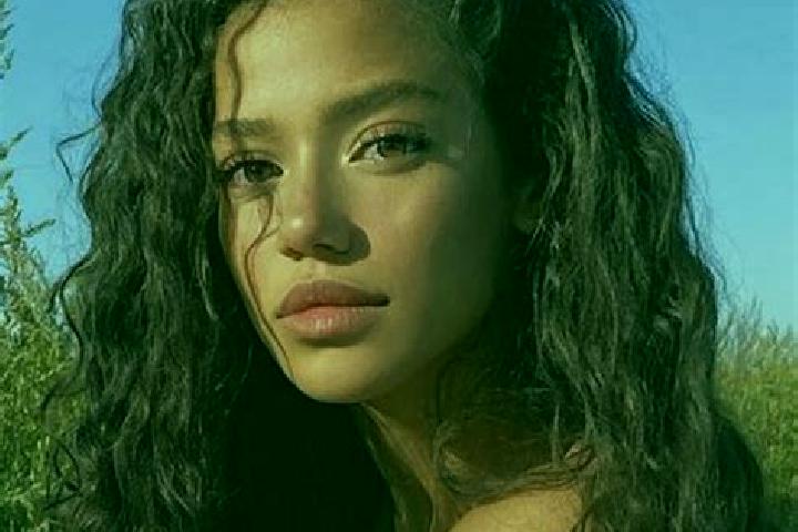 Iris, 37, a black dark-eyed latina companion based in Martinis. Offering BDSM, Dinner Date, Party Girl, Erotic Massage. Available for incall and outcall, ove...