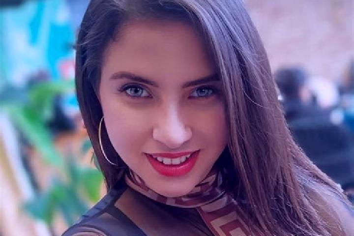 Iris, 37 — Escort in Brey, Germany