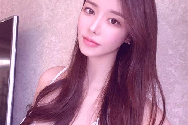Iris, 37 — Escort in Kapan, Indonesia