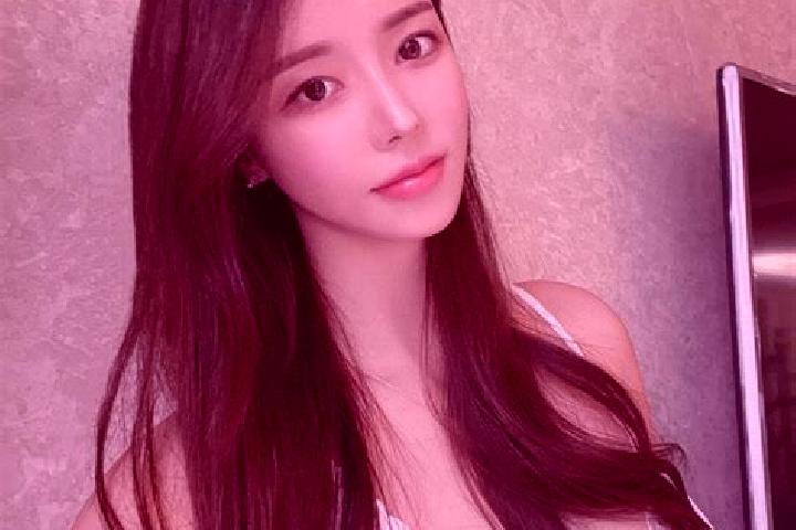 Iris, 37 — Escort in Zhongzuiling, China