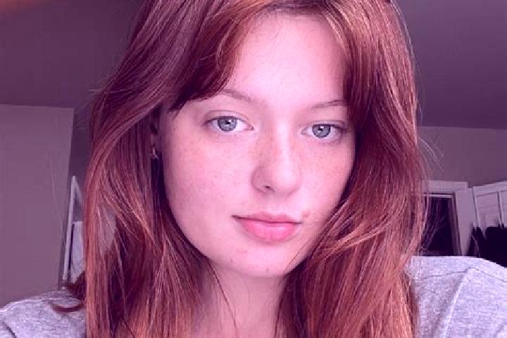 Iris, 38, a auburn amber-eyed mediterranean companion based in Lama Pezzoli. Offering BDSM, A-Level, Roleplay. Available for incall and outcall, overnight bo...