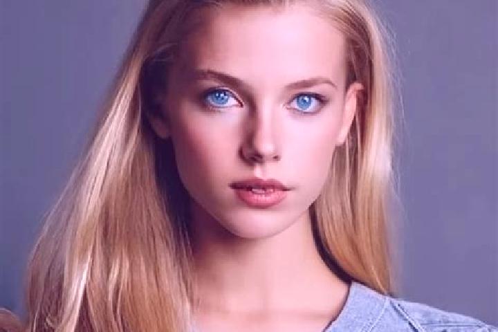 Iris, 38, a blonde grey-eyed mixed companion based in Calentadores. Offering Striptease, Party Girl, A-Level. Available for incall and outcall, overnight boo...