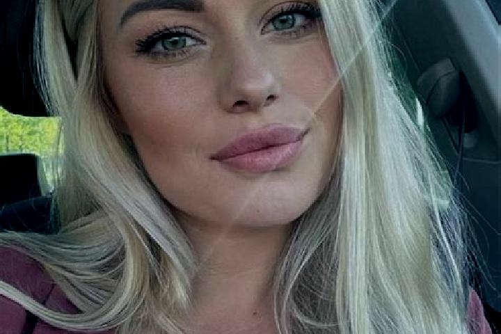 Iris, 38, a blonde hazel-eyed asian companion based in Mallammaduri. Offering Tantra, OWO, Striptease, Travel Companion. Available for incall and outcall, da...