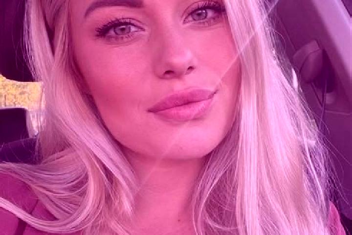 Iris, 38, a blonde hazel-eyed middle eastern companion based in Hamilton Hill. Offering OWO, Massage, 69. Available for incall and outcall, overnight booking...