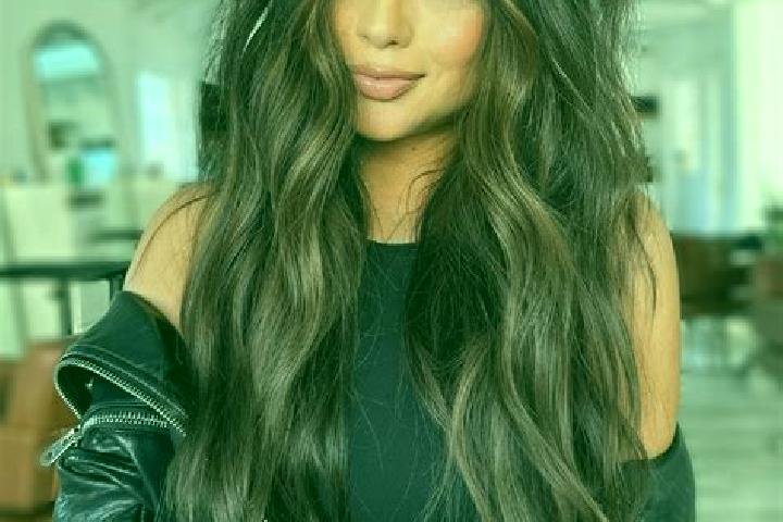 Iris, 38, a brunette dark-eyed ebony companion based in Madrano-Canzolino. Offering GFE, OWO, Erotic Massage, Travel Companion, Duos. Available for incall an...