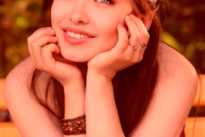 Iris, 38, a red blue-eyed asian companion based in Pampow. Offering OWO, Overnight, Massage. Available for incall and outcall, overnight bookings available.