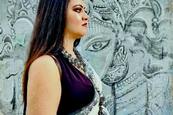 Iris, 38 — Escort in Dharmaragar, India