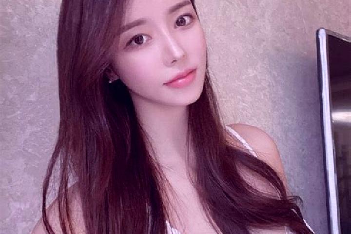 Iris, 38 — Escort in Dongxiang, China
