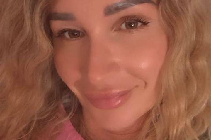 Iris, 38 — Escort in Kaplna, Slovakia