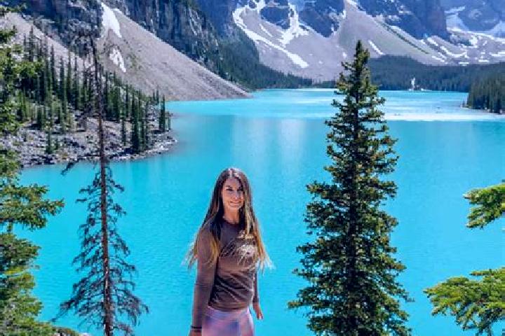 Iris, 38 — Escort in Lake Louise, Canada