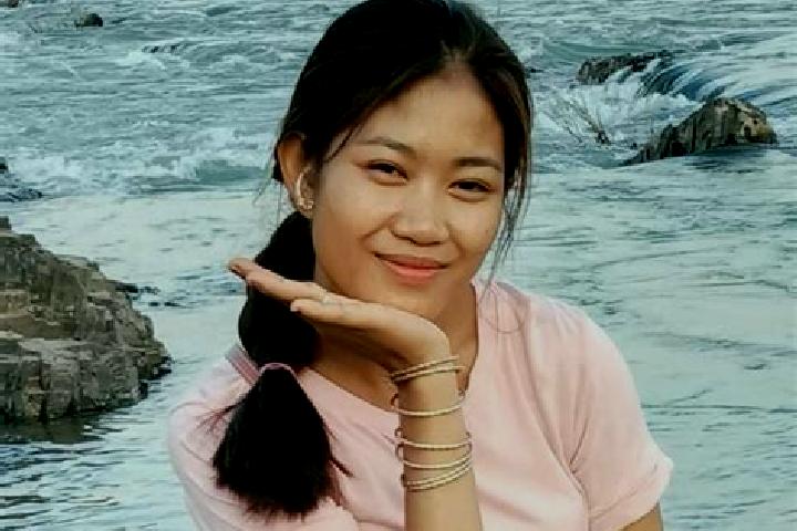 Iris, 38 — Escort in Stung Treng, Cambodia