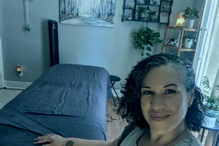 Iris, 39, a black hazel-eyed caucasian companion based in Riom-es-Montagnes. Offering Erotic Massage, Duos, Fetish, GFE, CIM. Available for incall and outcal...
