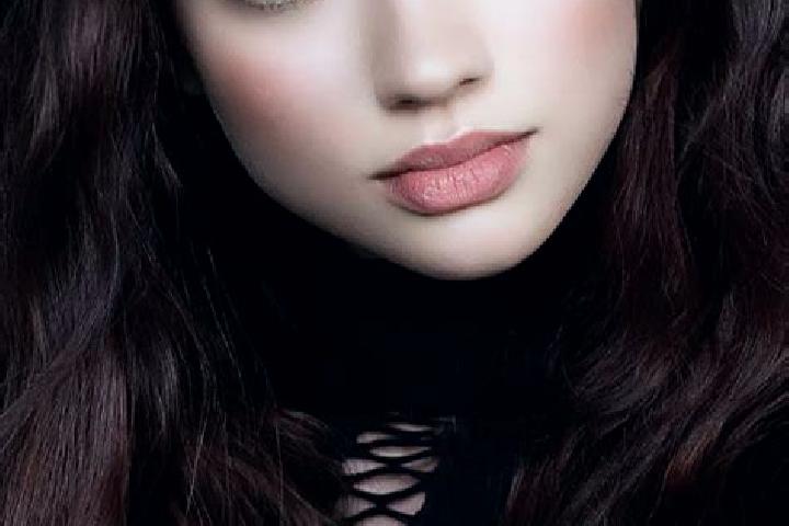 Iris, 39, a brunette dark-eyed middle eastern companion based in Chatham. Offering Roleplay, Party Girl, Travel Companion. Available for incall and outcall, ...