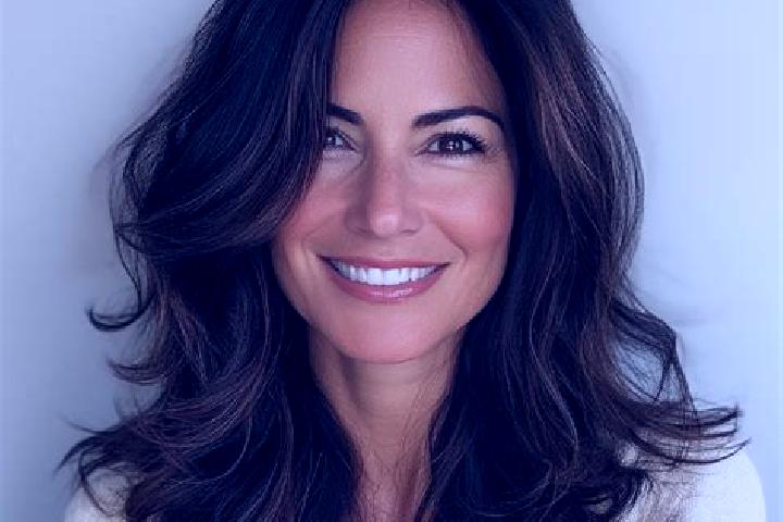 Iris, 39, a brunette dark-eyed middle eastern companion based in Varano De Melegari. Offering Couples, A-Level, Girlfriend Experience, CIM. Available for inc...