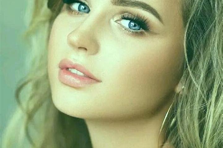Iris, 39, a dark blonde blue-eyed ebony companion based in Rovello Porro. Offering Dinner Date, Roleplay, Travel Companion. Available for incall and outcall,...