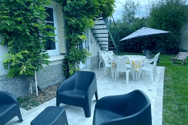 Iris, 39 — Escort in Bracieux, France